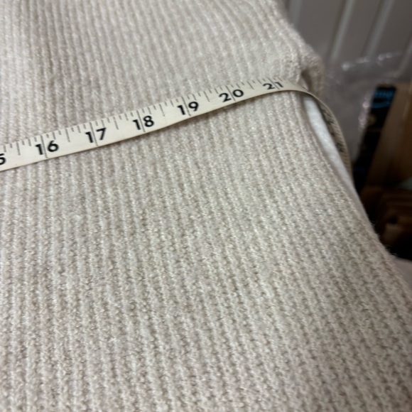 Maurices beige open-front cardigan sweater with front pockets. - Picture 5 of 9